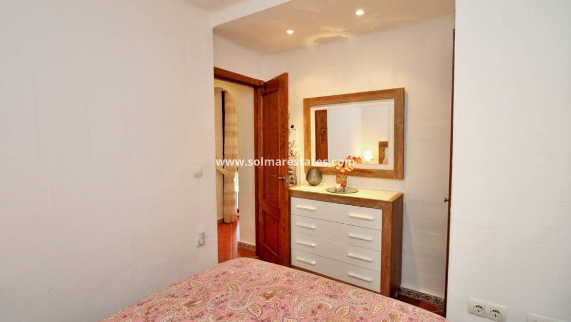 2 slaapkamer Appartement te koop in Punta Prima met zwembad - € 194.950 (Ref: 9249212)