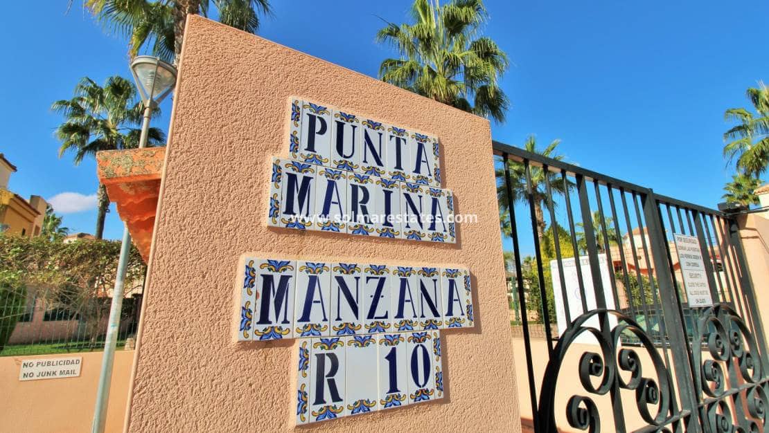 2 slaapkamer Appartement te koop in Punta Prima met zwembad - € 194.950 (Ref: 9249212)