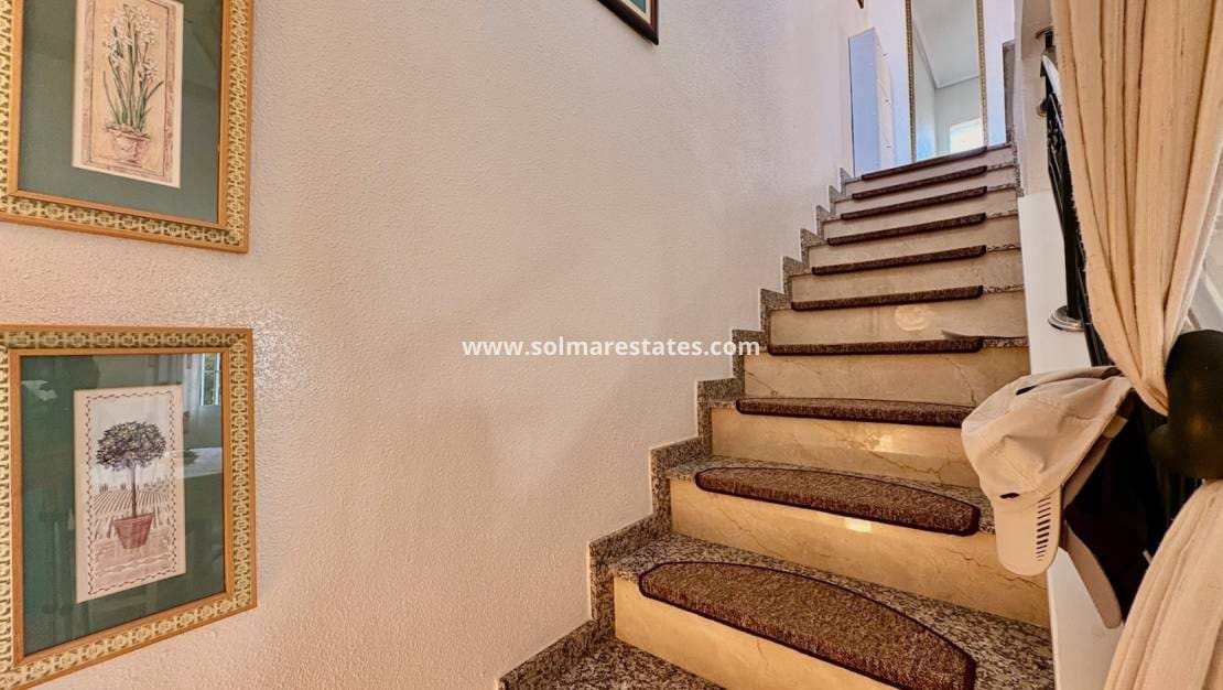 3 sypialnia Dom blizniak na sprzedaż w Dona Pepa z basenem - 249 000 € (Ref: 9256570)