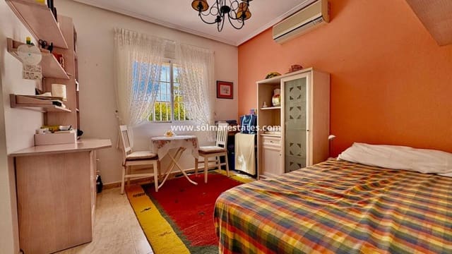 3 quarto Moradia Geminada para venda em Doña Pepa, Rojales com piscina - 249 000 € (Ref: 9256570)