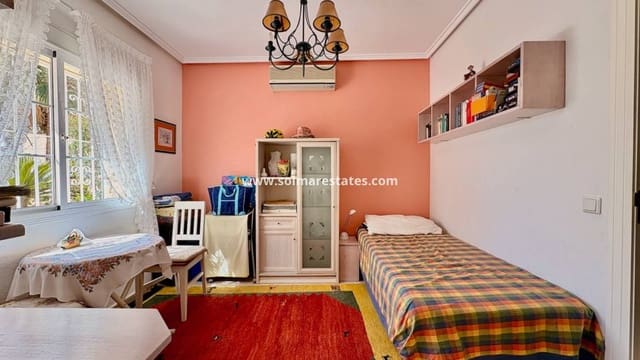 3 quarto Moradia Geminada para venda em Doña Pepa, Rojales com piscina - 249 000 € (Ref: 9256570)