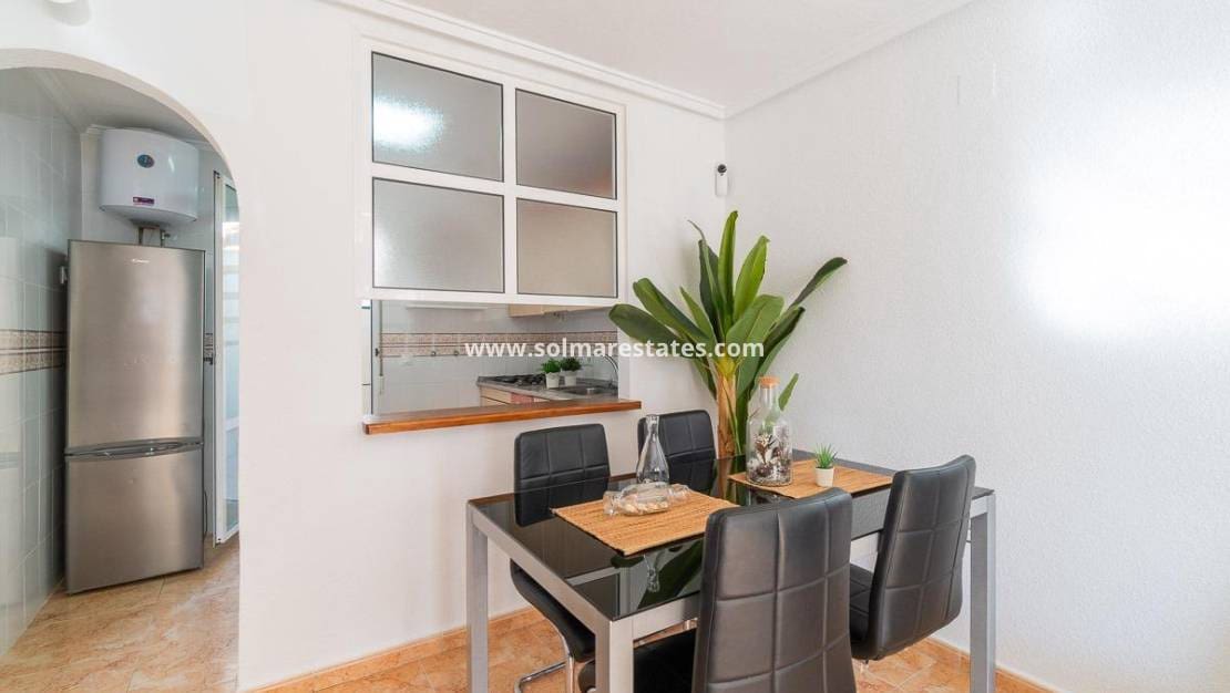 2 slaapkamer Bungalow te koop in Torrevieja met zwembad - € 139.000 (Ref: 9256577)