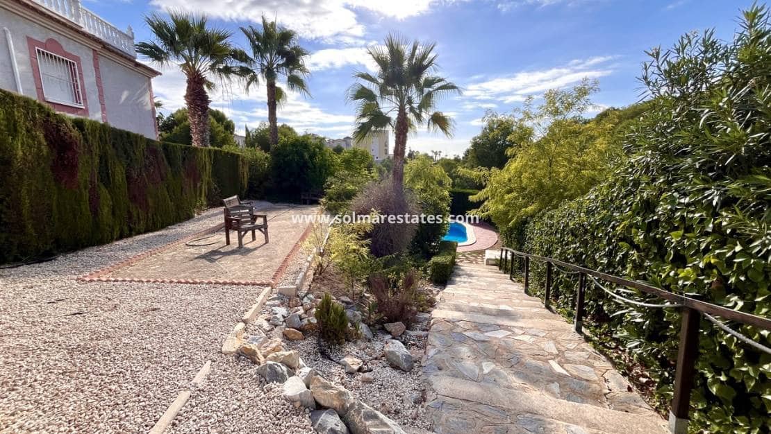 2 makuuhuone Huoneisto myytävänä paikassa Playa Flamenca mukana uima-altaan - 199 999 € (Ref: 9258009)