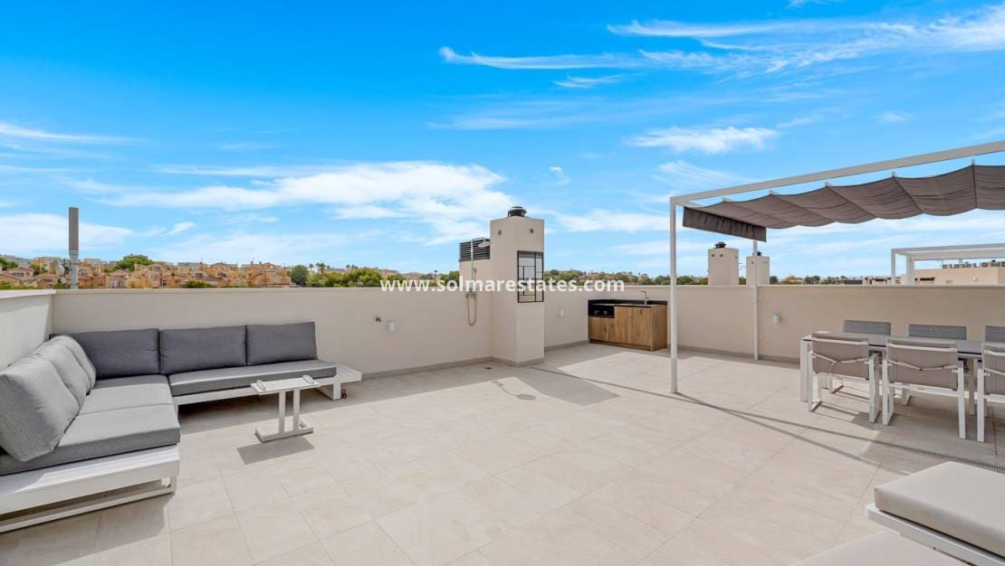 2 bedroom Apartment for sale in Los Altos with pool - € 329,000 (Ref: 9263341)