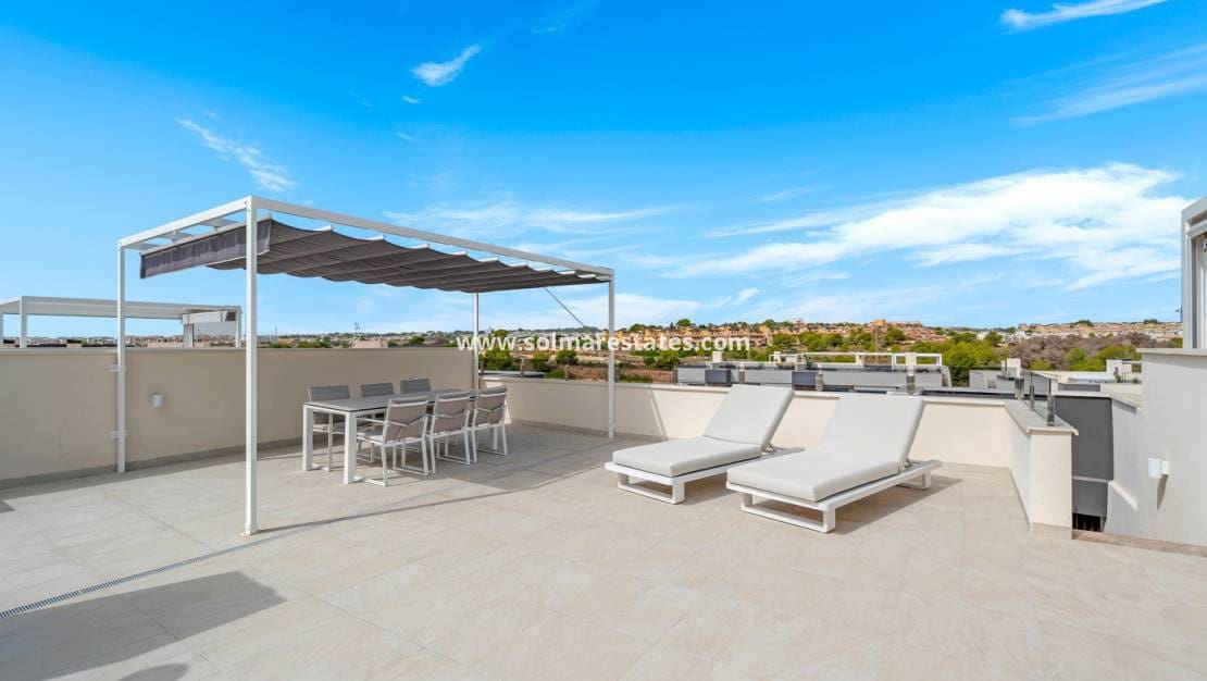 2 bedroom Apartment for sale in Los Altos with pool - € 329,000 (Ref: 9263341)