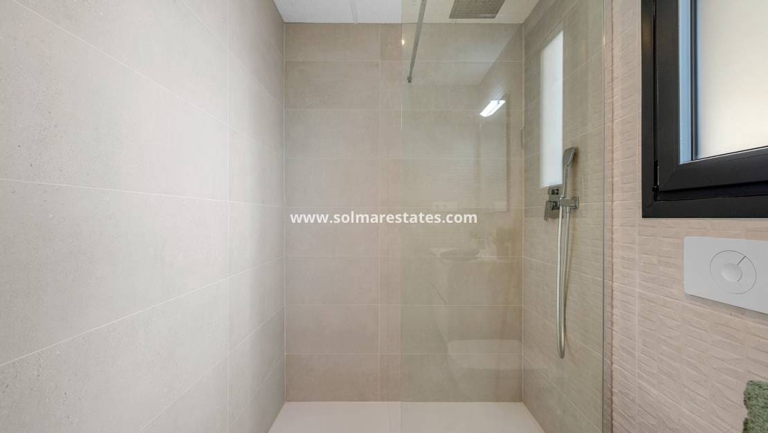 2 bedroom Apartment for sale in Los Altos with pool - € 329,000 (Ref: 9263341)