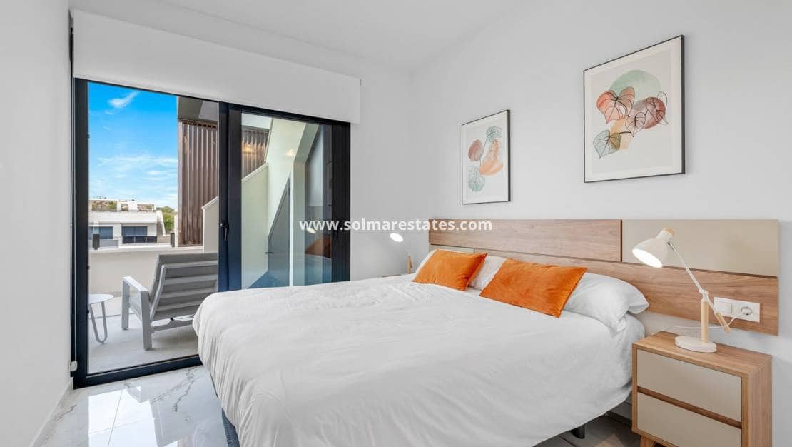 2 bedroom Apartment for sale in Los Altos with pool - € 329,000 (Ref: 9263341)