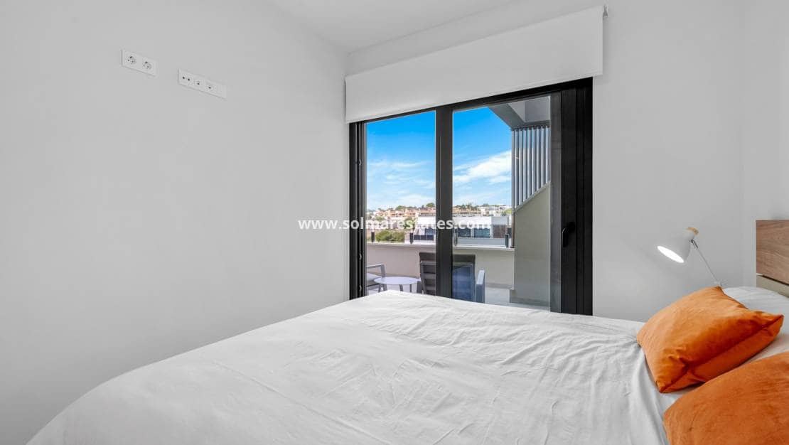 2 bedroom Apartment for sale in Los Altos with pool - € 329,000 (Ref: 9263341)