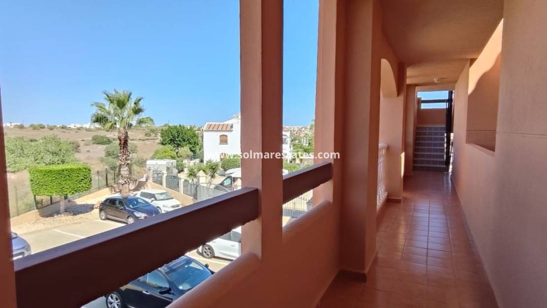 2 Zimmer Apartment zu verkaufen in Villamartin mit Pool - 165.000 € (Ref: 9267582)