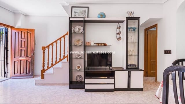 2 slaapkamer Huis te koop in Playa Flamenca, Orihuela met zwembad - € 199.000 (Ref: 9267699)