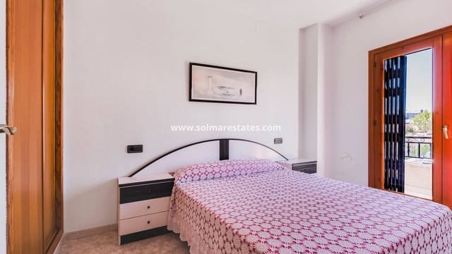 2 slaapkamer Huis te koop in Playa Flamenca, Orihuela met zwembad - € 199.000 (Ref: 9267699)