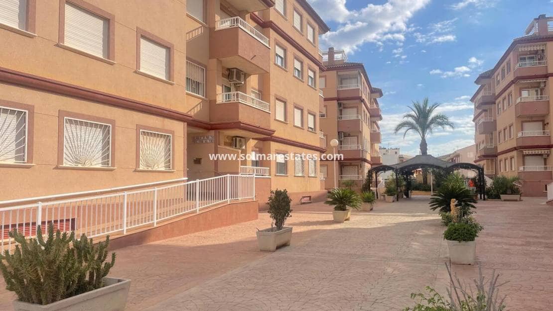 2 slaapkamer Appartement te koop in Algorfa met zwembad - € 109.999 (Ref: 9270246)