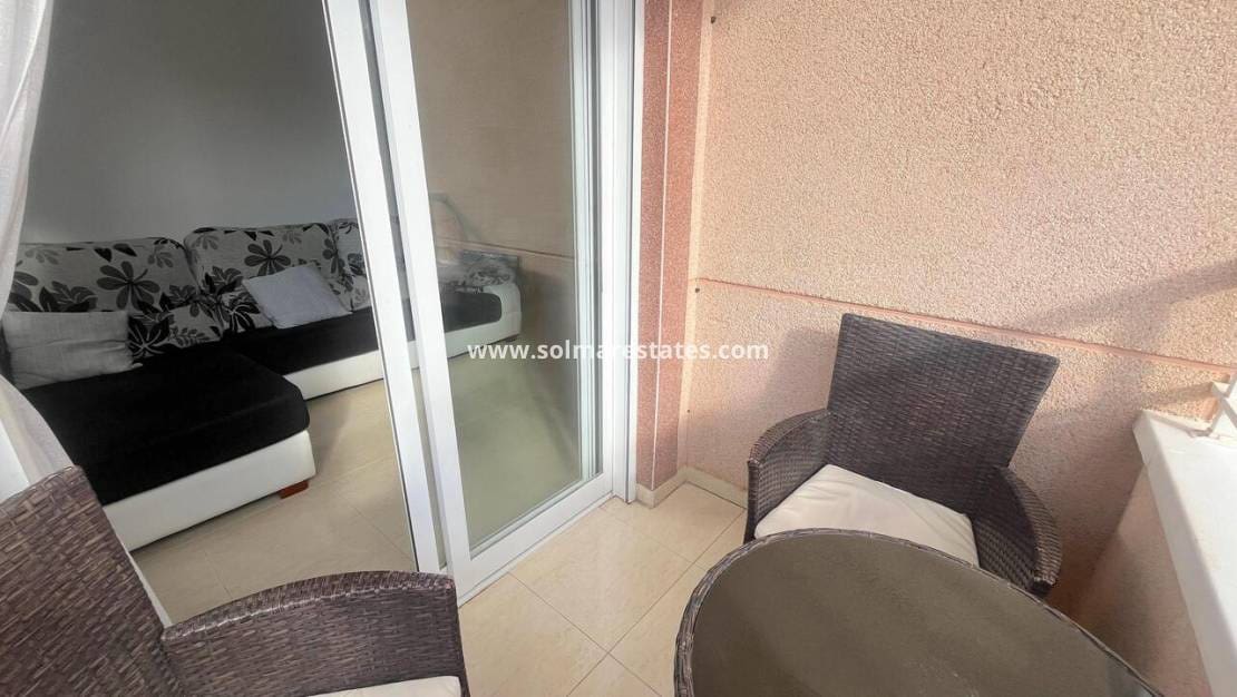 2 slaapkamer Appartement te koop in Algorfa met zwembad - € 109.999 (Ref: 9270246)