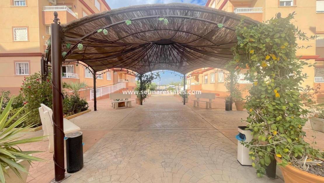 2 slaapkamer Appartement te koop in Algorfa met zwembad - € 109.999 (Ref: 9270246)