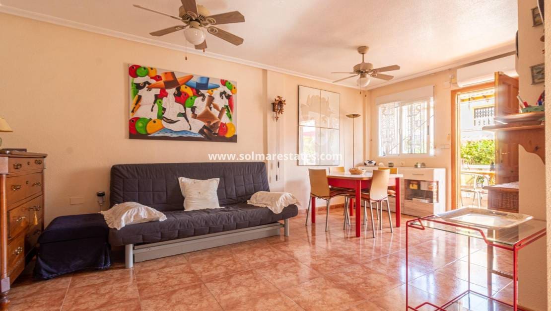 3 soverom Hus til salgs i Cabo Roig med svømmebasseng - € 219 000 (Ref: 9273077)