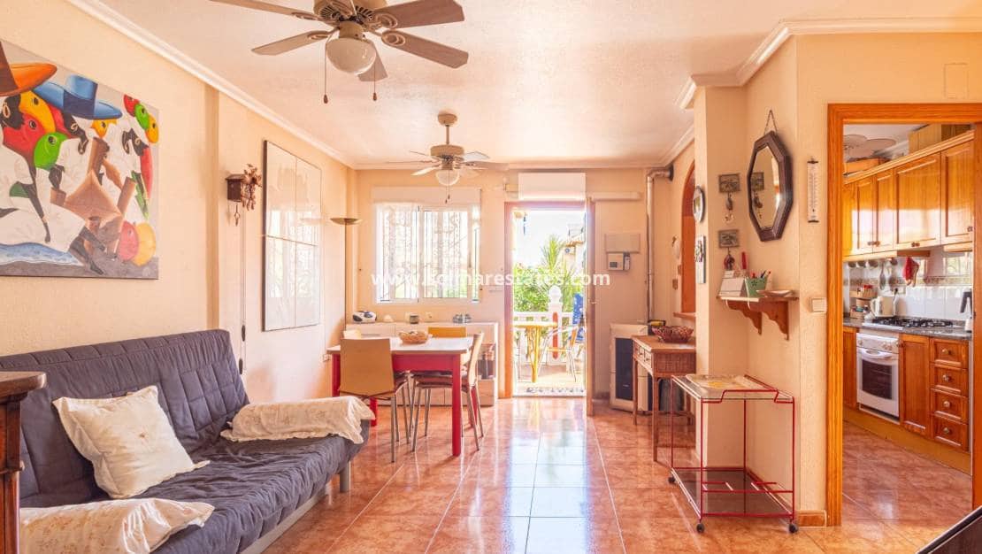 3 soverom Hus til salgs i Cabo Roig med svømmebasseng - € 219 000 (Ref: 9273077)