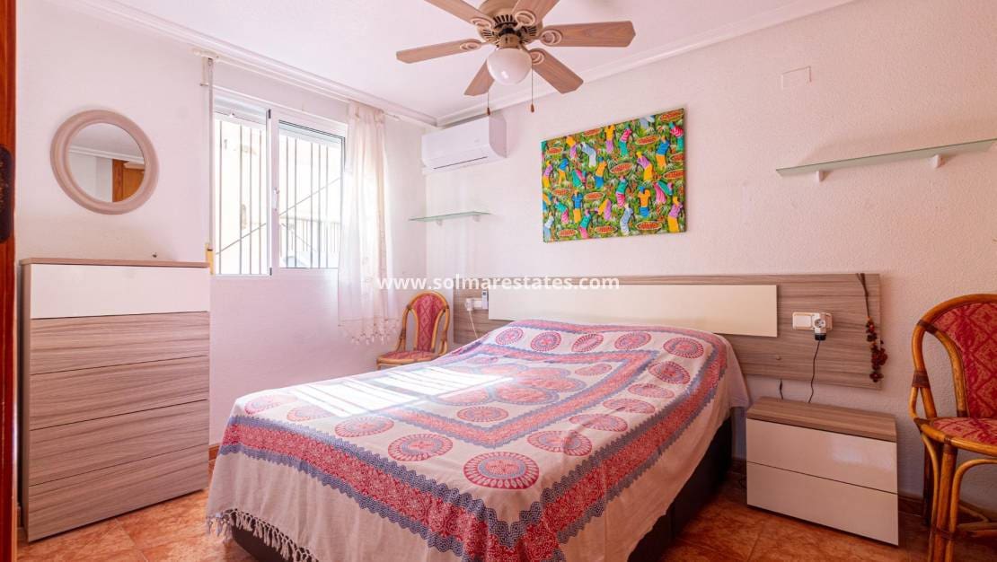 3 soverom Hus til salgs i Cabo Roig med svømmebasseng - € 219 000 (Ref: 9273077)