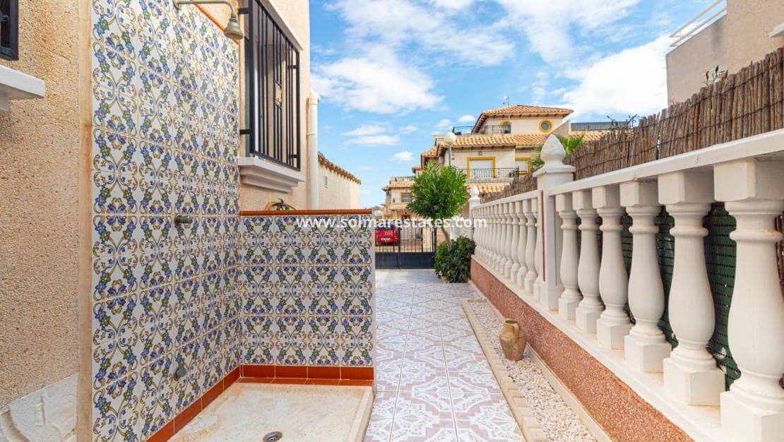 3 soverom Hus til salgs i Cabo Roig med svømmebasseng - € 219 000 (Ref: 9273077)