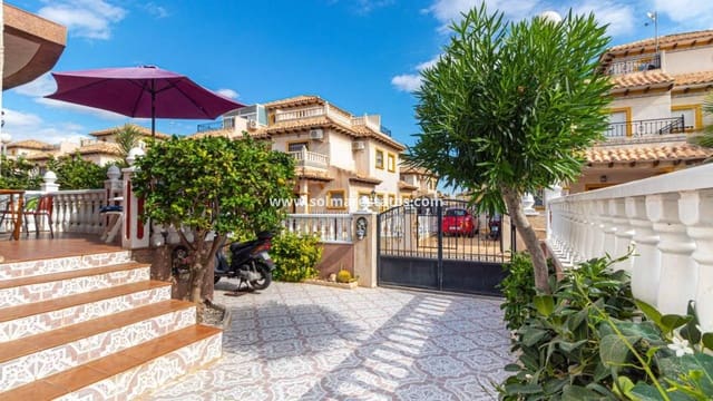 3 soverom Hus til salgs i Cabo Roig, Orihuela med svømmebasseng - € 219 000 (Ref: 9273077)