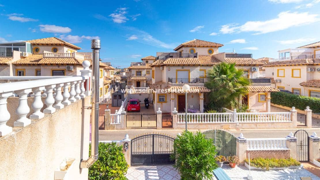 3 soverom Hus til salgs i Cabo Roig med svømmebasseng - € 219 000 (Ref: 9273077)