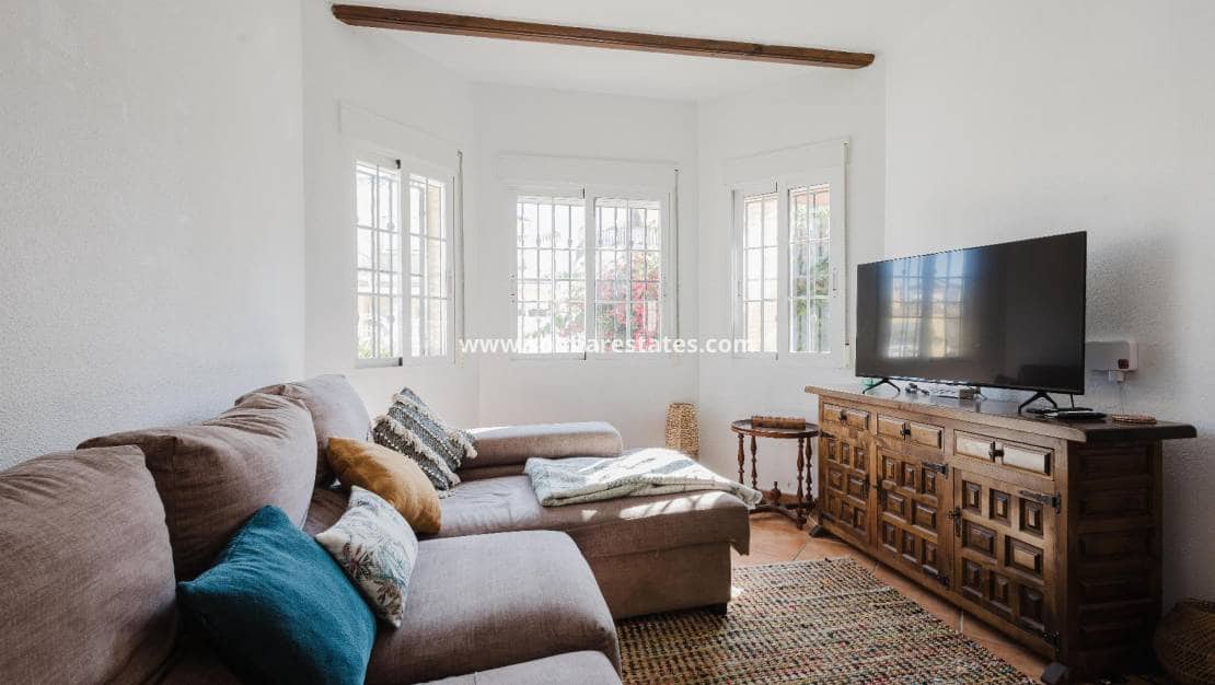 3 soverom Villa til salgs i Lo Crispin med svømmebasseng - € 249 900 (Ref: 9274138)