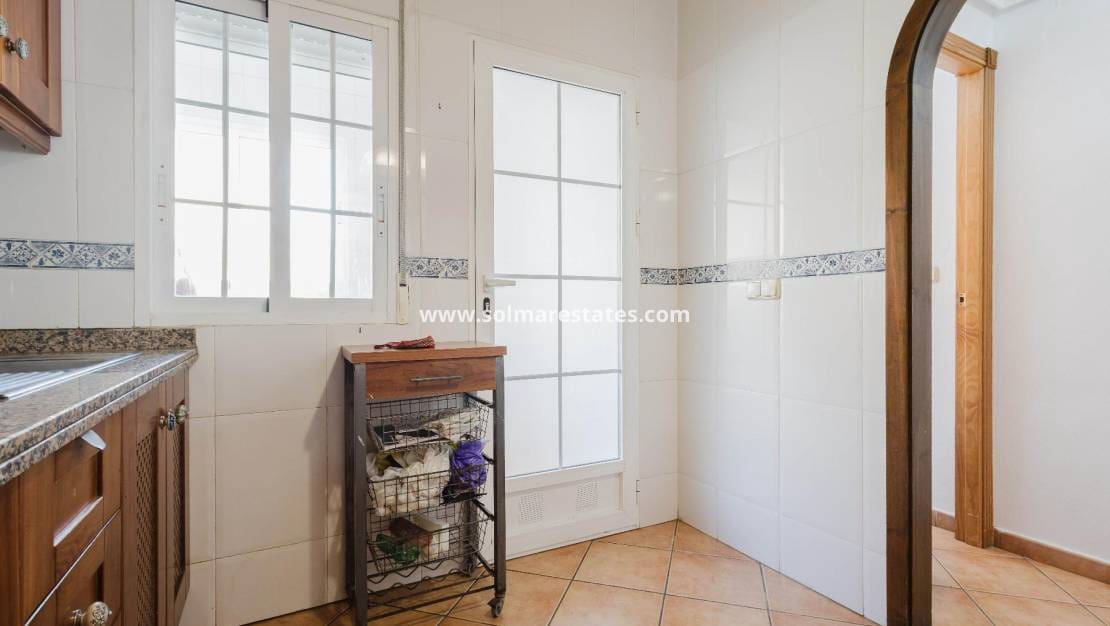 3 soverom Villa til salgs i Lo Crispin med svømmebasseng - € 249 900 (Ref: 9274138)