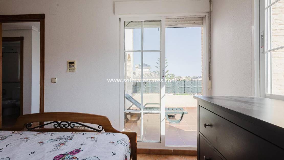 3 soverom Villa til salgs i Lo Crispin med svømmebasseng - € 249 900 (Ref: 9274138)