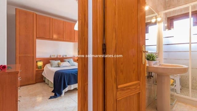 3 slaapkamer Huis te koop in Playa Flamenca, Orihuela met zwembad - € 239.000 (Ref: 9274139)