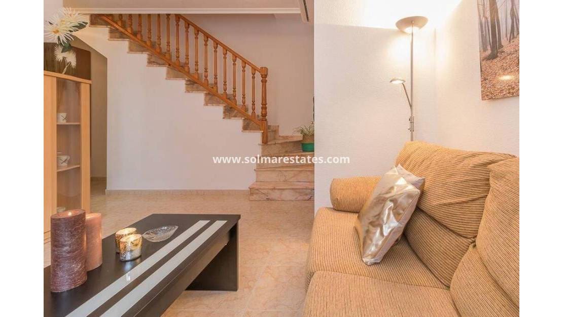 3 sovrum Hus till salu i Playa Flamenca med pool - 239 000 € (Ref: 9274139)