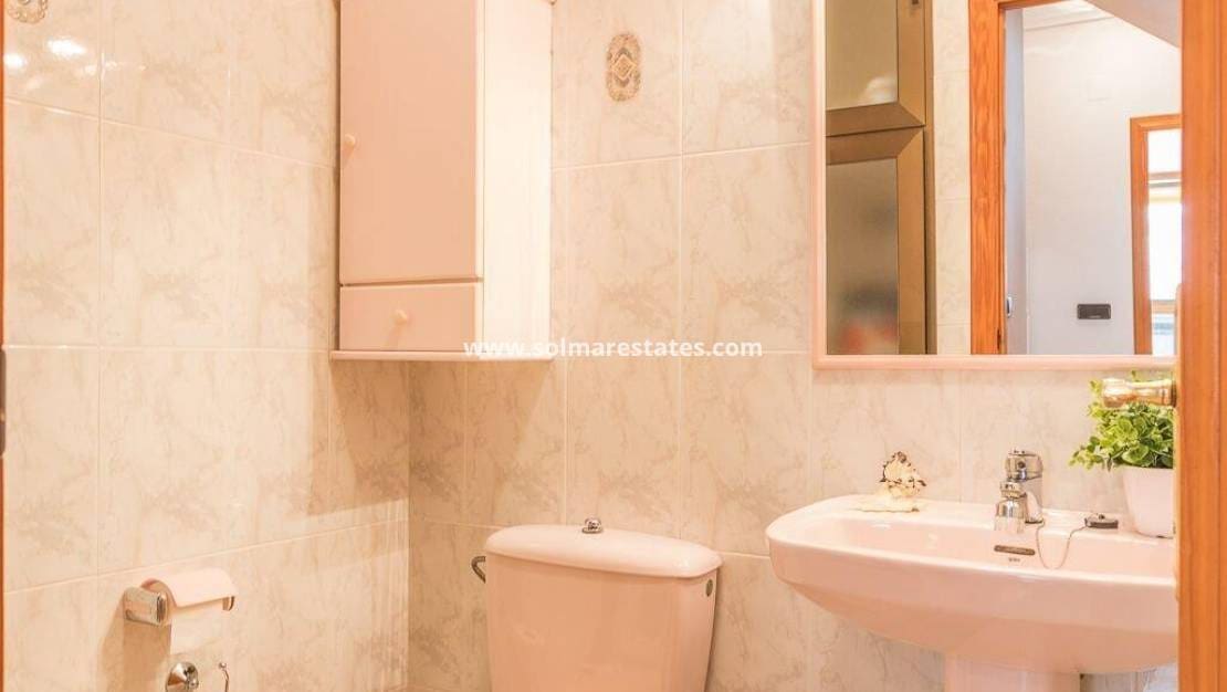 3 sovrum Hus till salu i Playa Flamenca med pool - 239 000 € (Ref: 9274139)