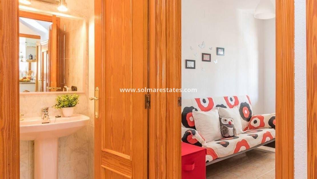 3 sovrum Hus till salu i Playa Flamenca med pool - 239 000 € (Ref: 9274139)