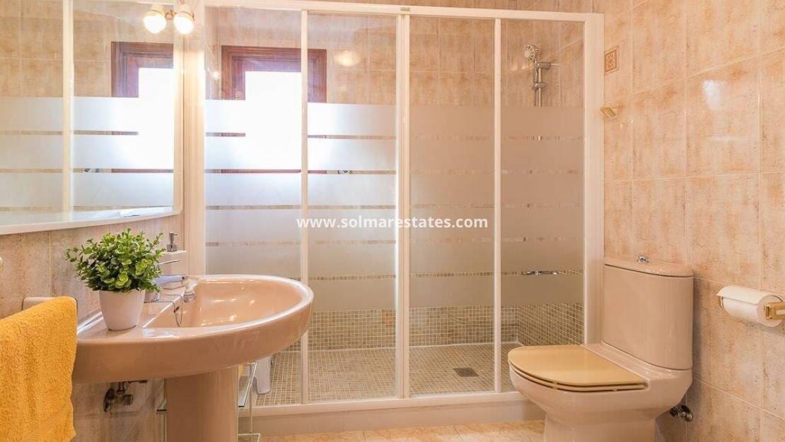 3 sovrum Hus till salu i Playa Flamenca med pool - 239 000 € (Ref: 9274139)