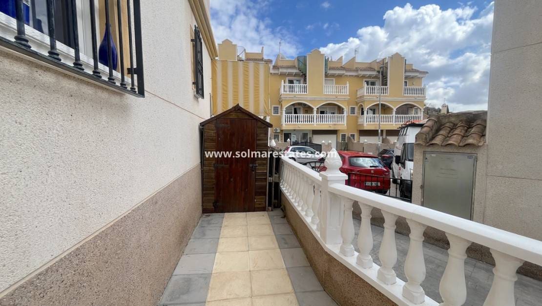 2 slaapkamer Halfvrijstaande villa te koop in Algorfa met zwembad - € 159.995 (Ref: 9279612)