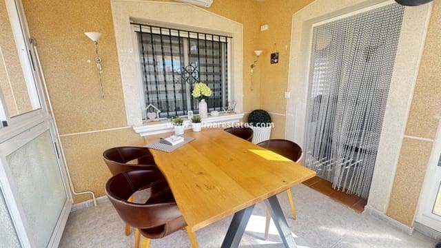 4 slaapkamer Villa te koop in Villamartin, Orihuela met zwembad - € 379.000 (Ref: 9289343)