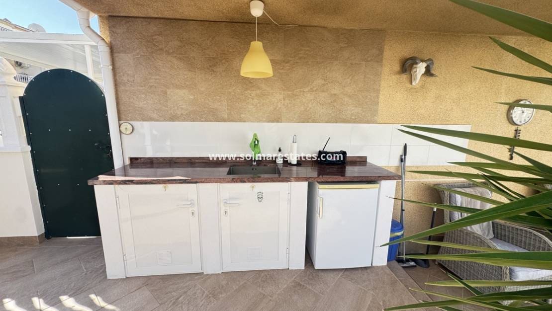 4 slaapkamer Villa te koop in Villamartin met zwembad - € 379.000 (Ref: 9289343)