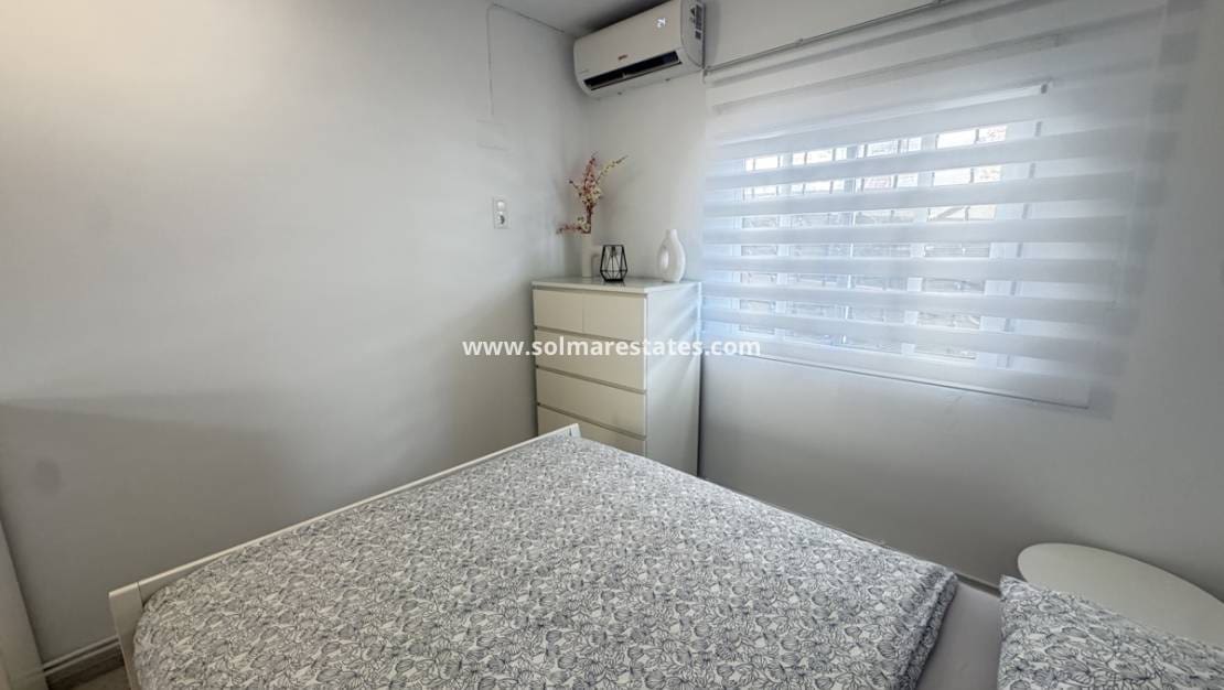 4 slaapkamer Villa te koop in Villamartin met zwembad - € 379.000 (Ref: 9289343)