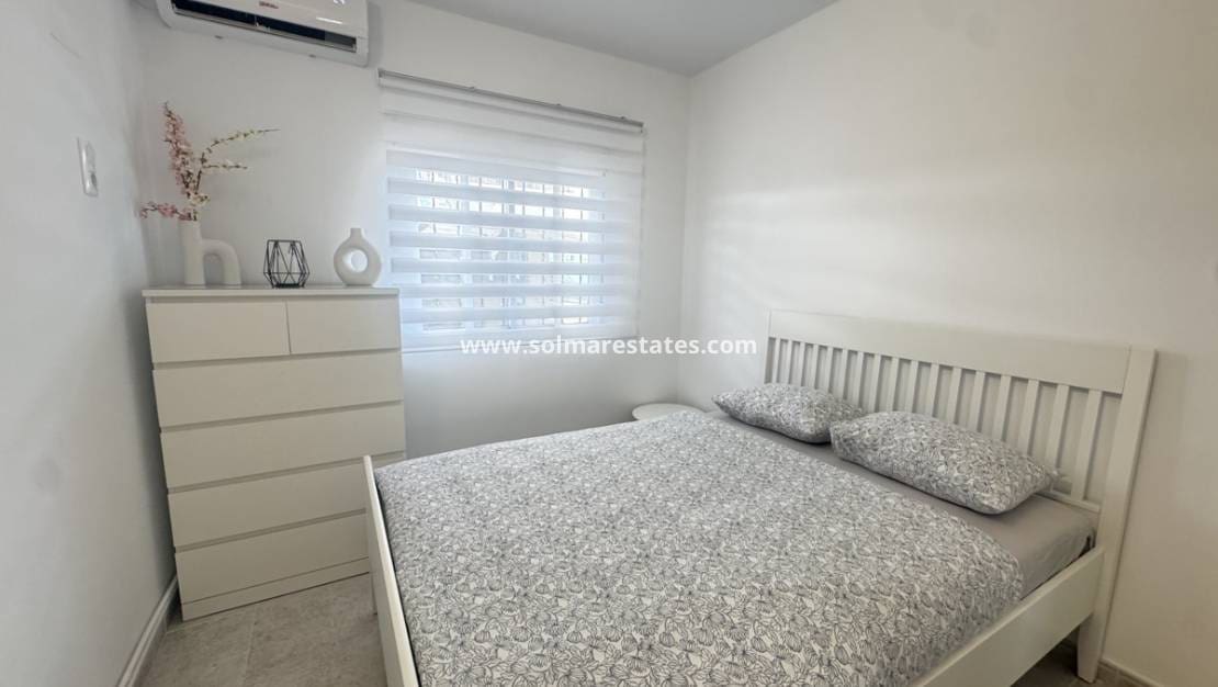 4 slaapkamer Villa te koop in Villamartin met zwembad - € 379.000 (Ref: 9289343)