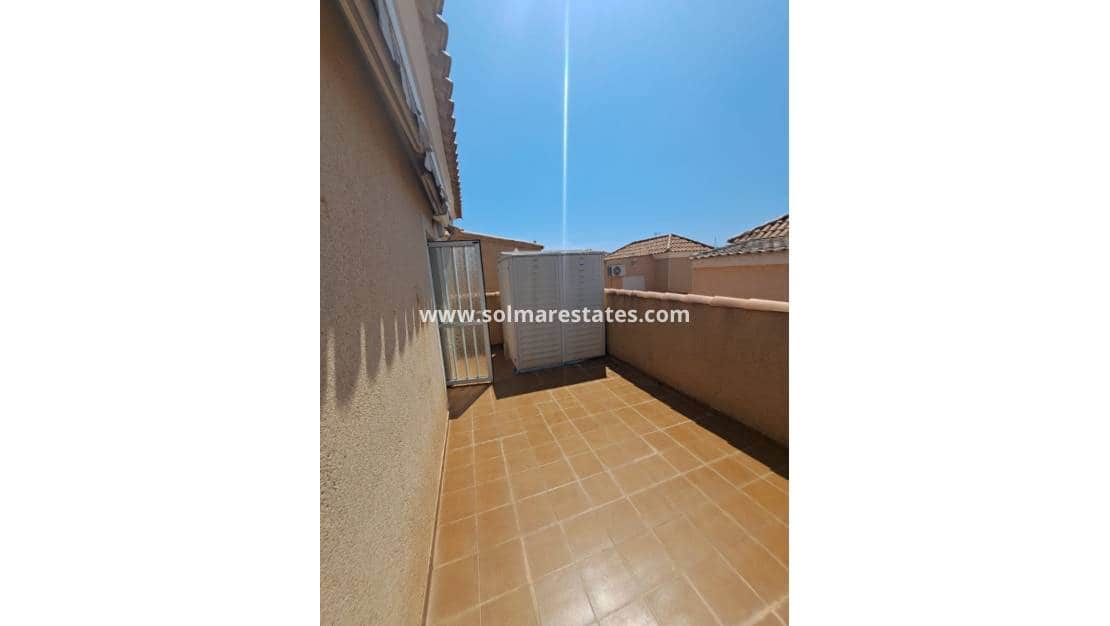 Chalet de 2 habitaciones en Playa Flamenca en venta con piscina - 249.950 € (Ref: 9293286)