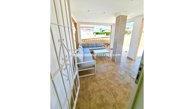 Chalet de 2 habitaciones en Playa Flamenca, Orihuela en venta con piscina - 249.950 € (Ref: 9293286)