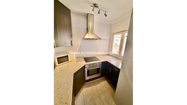 Chalet de 2 habitaciones en Playa Flamenca, Orihuela en venta con piscina - 249.950 € (Ref: 9293286)