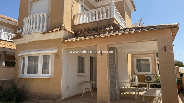 Chalet de 2 habitaciones en Playa Flamenca, Orihuela en venta con piscina - 249.950 € (Ref: 9293286)