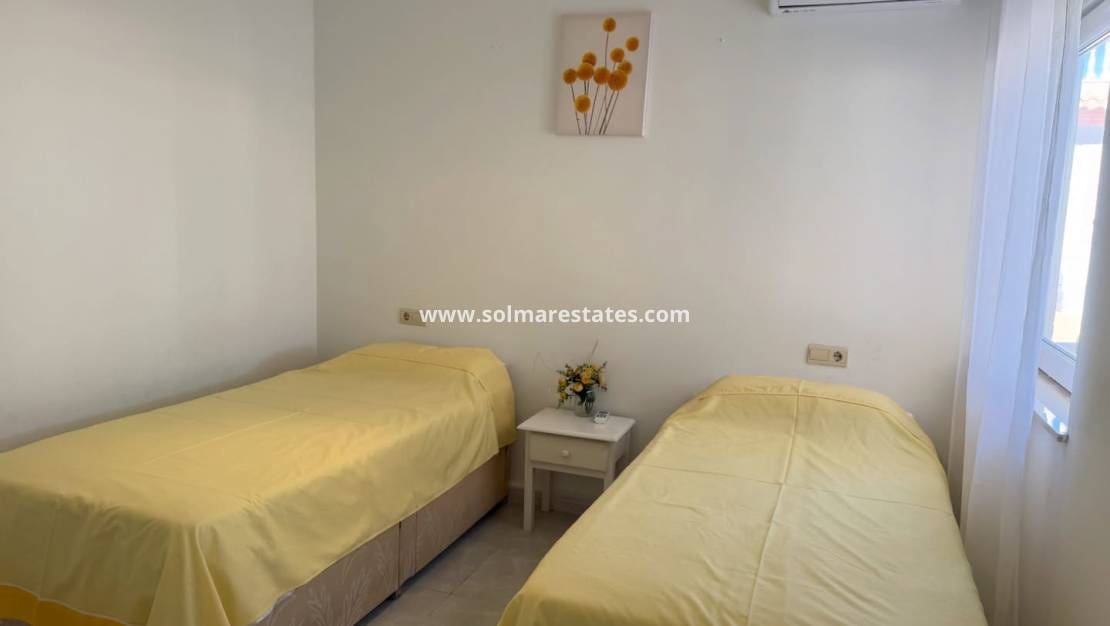 2 sypialnia Willa na sprzedaż w Playa Flamenca z basenem - 240 000 € (Ref: 9293286)