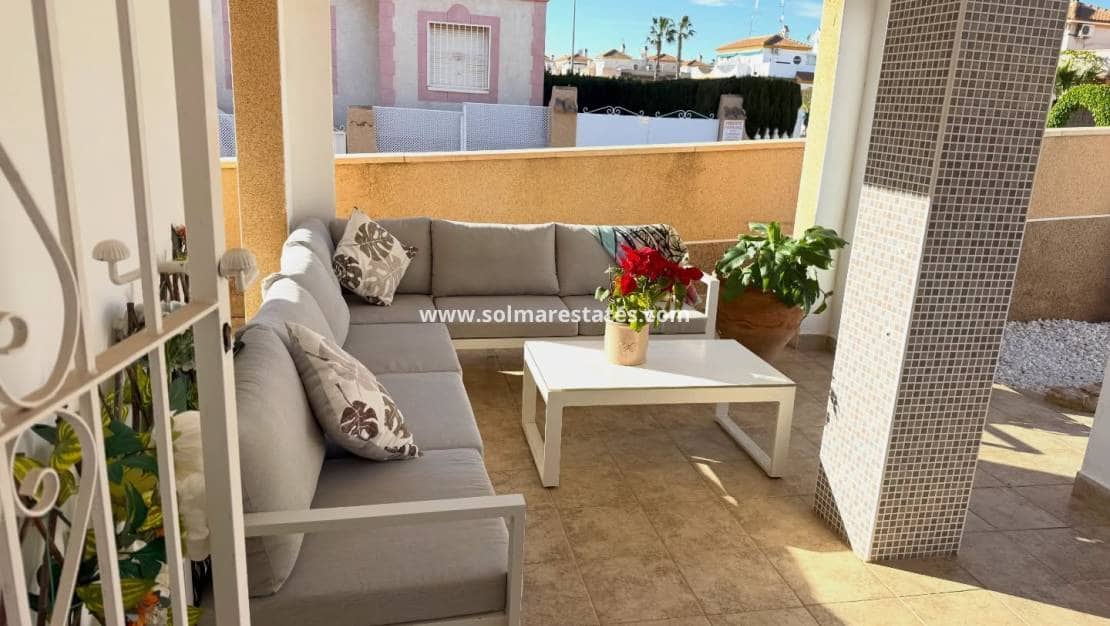 2 sypialnia Willa na sprzedaż w Playa Flamenca z basenem - 240 000 € (Ref: 9293286)