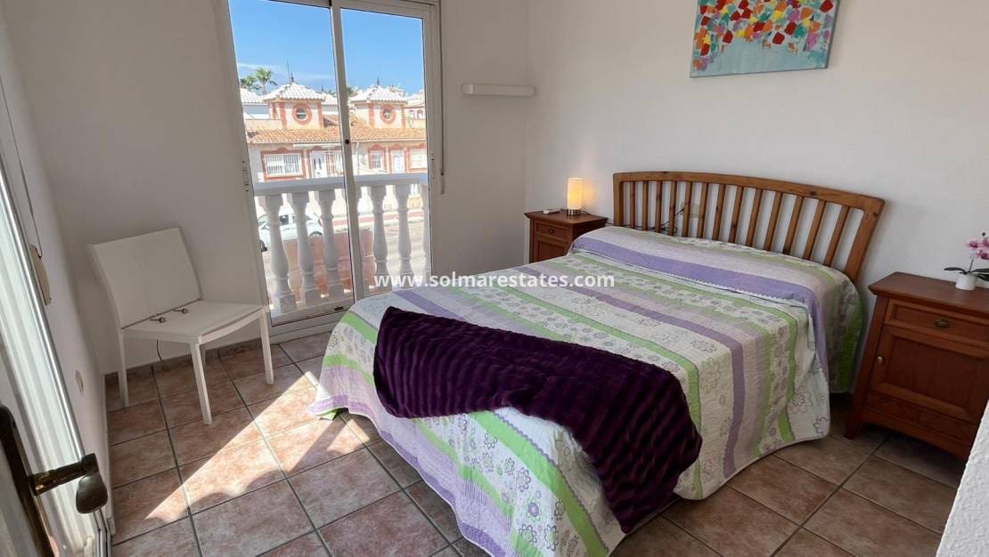 2 sypialnia Willa na sprzedaż w Playa Flamenca z basenem - 240 000 € (Ref: 9293286)