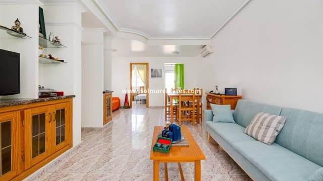 3 soverom Kjedet enebolig til salgs i La Zenia, Orihuela med svømmebasseng - € 259 500 (Ref: 9301371)