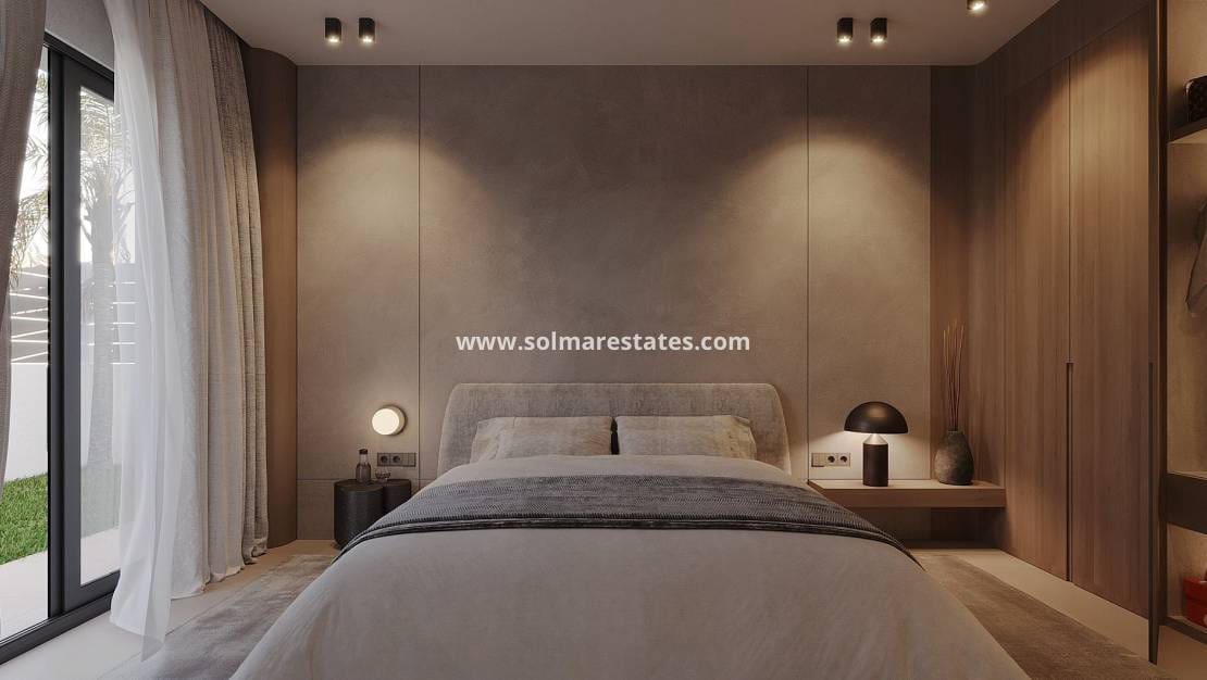 3 soveværelse Semi-Rækkehus til salg i La Romana med swimmingpool - € 269.995 (Ref: 9301532)