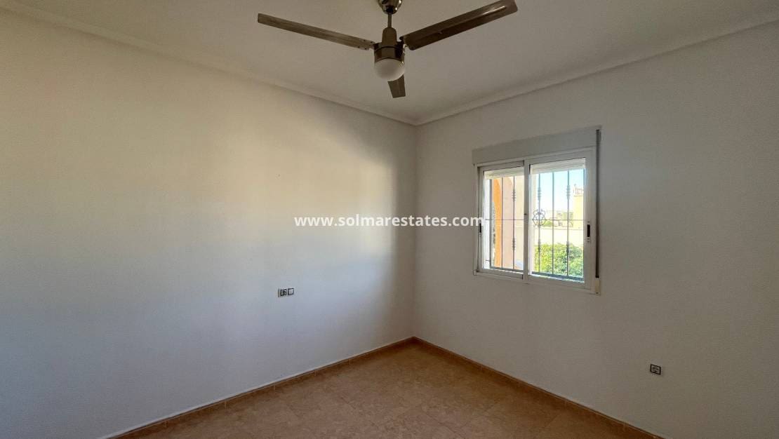 3 soverom Villa til salgs i Catral med svømmebasseng - € 285 000 (Ref: 9301533)