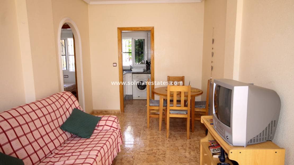 2 Zimmer Apartment zu verkaufen in Villamartin mit Pool - 125.000 € (Ref: 9306762)