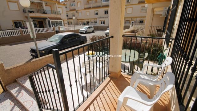 2 slaapkamer Appartement te koop in Villamartin, Orihuela met zwembad - € 125.000 (Ref: 9306762)
