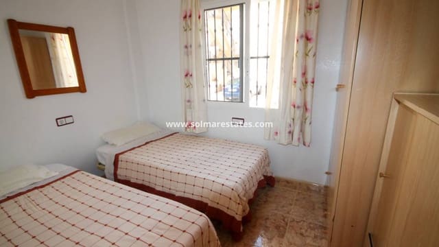 2 slaapkamer Appartement te koop in Villamartin, Orihuela met zwembad - € 125.000 (Ref: 9306762)